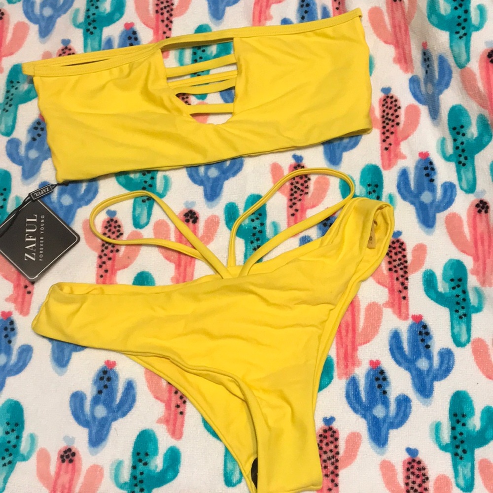 ZAFUL Yellow Bikini Set (NEVER WORN)